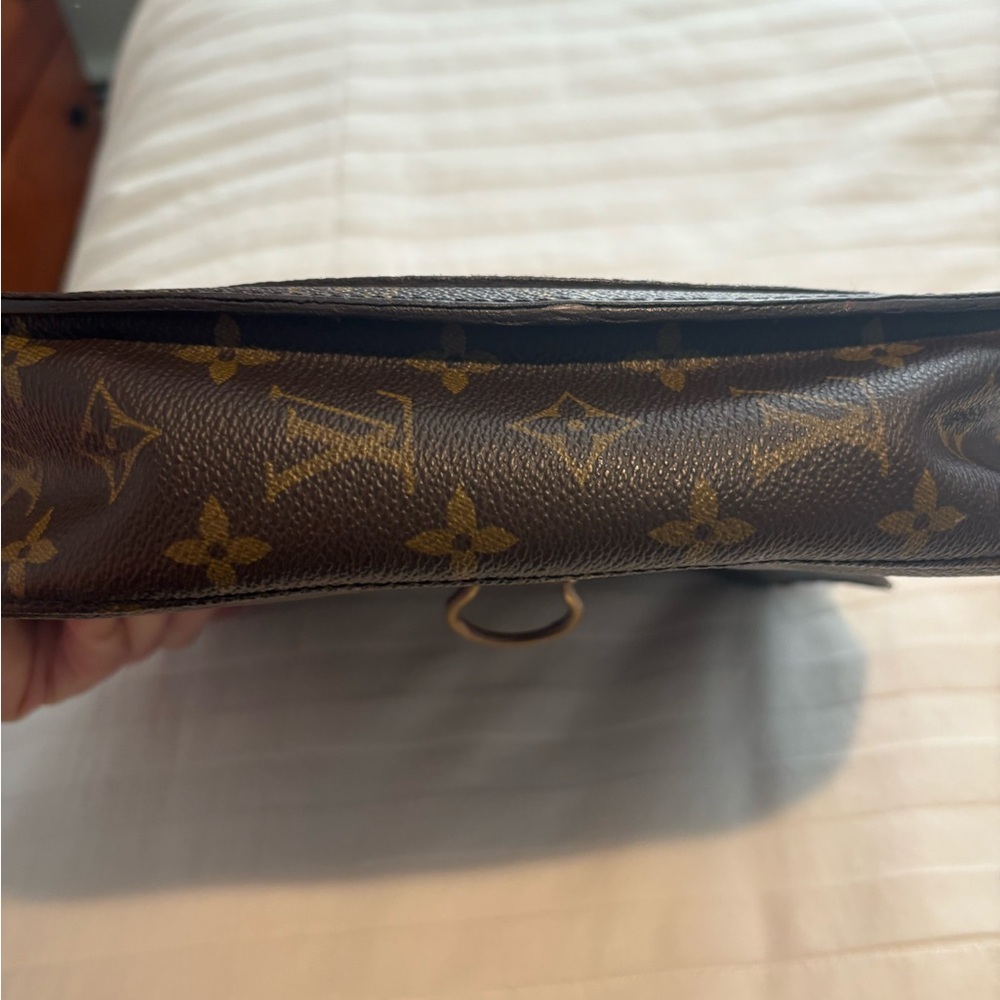 Louis Vuitton Brown Monogram St. Cloud Crossbody bag - Picture 5 of 16